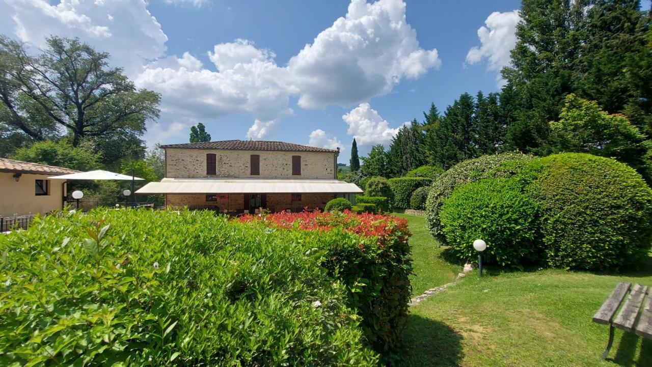 Country Hotel Poggiomanente Умбертиде Экстерьер фото