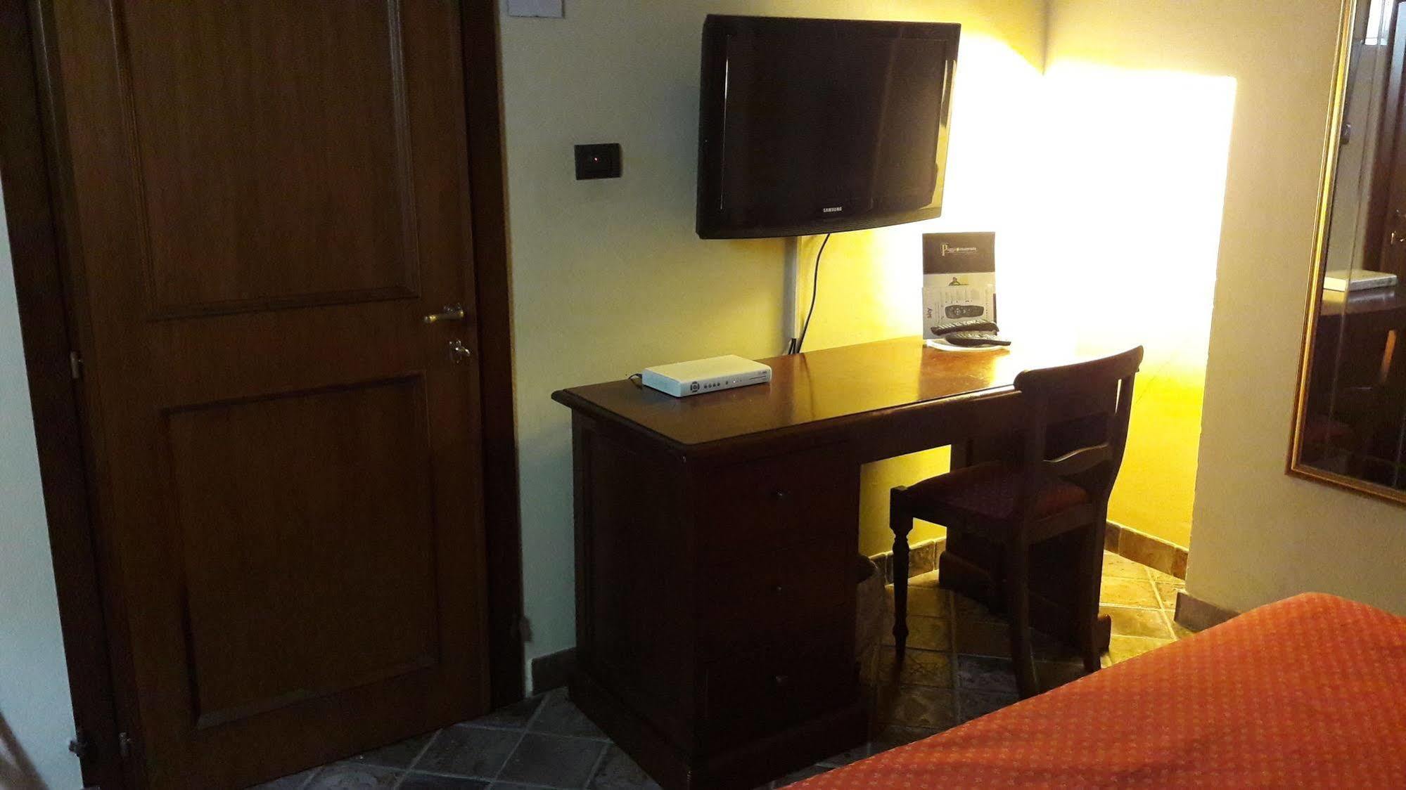 Country Hotel Poggiomanente Умбертиде Экстерьер фото