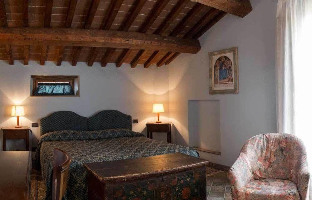 Country Hotel Poggiomanente Умбертиде Экстерьер фото