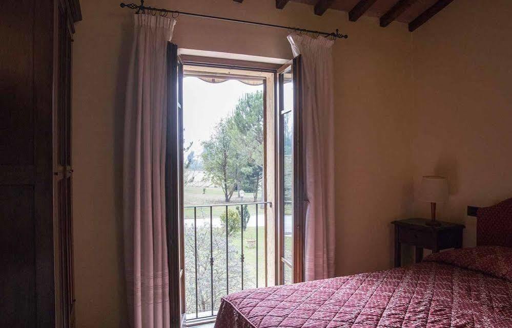 Country Hotel Poggiomanente Умбертиде Экстерьер фото